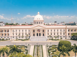 Luis Abinader crea la Empresa Minera Dominicana, S.A. para promover la explotación responsable de tierras raras y recursos estratégicos