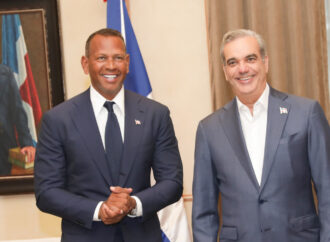 Presidente Abinader recibe en el Palacio Nacional al exbeisbolista Alex Rodríguez