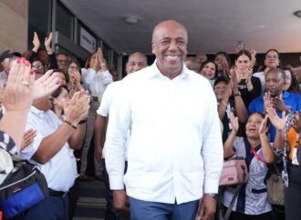 Antonio Almonte se despidió del Ministerio de Energía y Minas destacando sus logros y expresando su gratitud hacia sus colaboradores