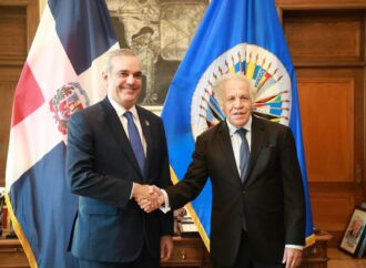 El Presidente Luis Abinader refuerza su compromiso con la democracia y el desarrollo sostenible en la Conferencia Anual de la CAF