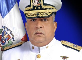 Presidente Abinader designa al Vicealmirante Lee Ballester (ARD), nuevo director de Migración