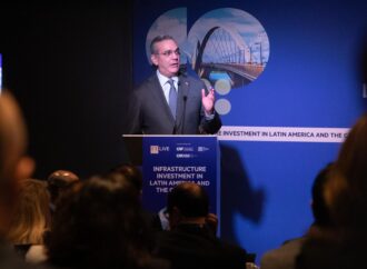 Presidente Abinader destaca estabilidad económica y oportunidades de inversión en RD