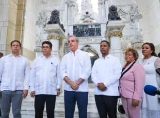 Presidente Luis Abinader supervisa remozamiento del Faro a Colón