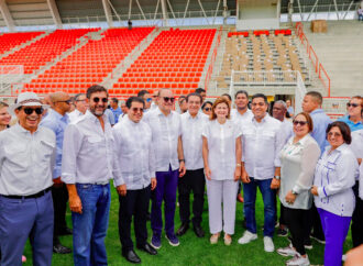 Raquel Peña reafirma el respaldo del gobierno al Mundial Femenino Juvenil Sub-17 durante supervisión en Santiago