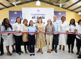 Vicepresidenta Raquel Peña inaugura escuela y Caipi en Santo Domingo Norte
