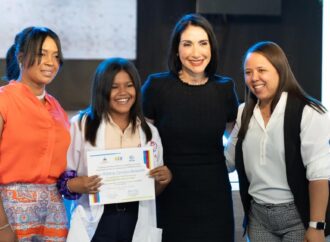 GANA, CONANI y MINERD certifican a 672 adolescentes en la estrategia “Aprendiendo para la Vida”