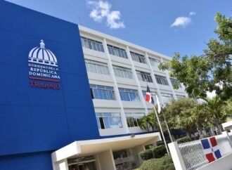 Ministerio de Trabajo reitera feriado “Día de la Constitución” se cambia para el lunes 04