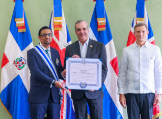 Embajador del Reino Unido saliente dice liderazgo y protección de valores democráticos del presidente Abinader deben ser modelo en la región y a nivel global