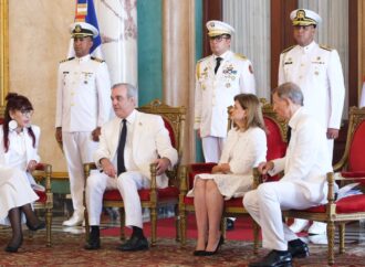 Presidente Abinader recibe cartas credenciales de siete nuevos embajadores