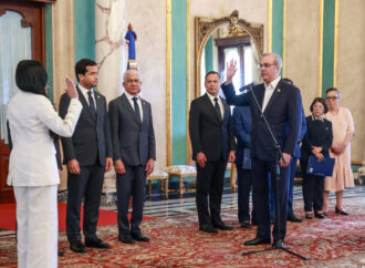 Consejo Nacional de la Magistratura juramenta a Yeni Berenice Reynoso como nueva procuradora general de la República