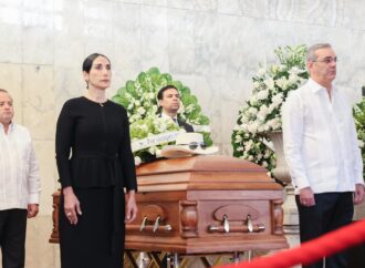 Presidente Abinader asiste a homenaje póstumo del destacado merenguero Rubby Pérez