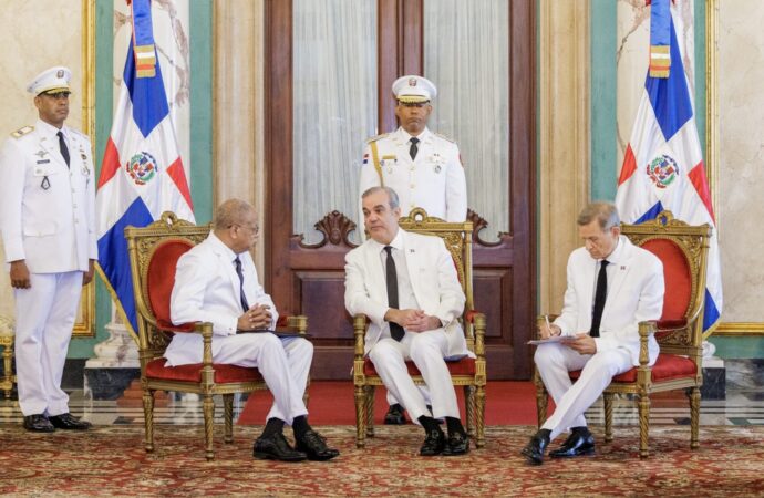 Presidente Luis Abinader recibe Cartas Credenciales de siete nuevos embajadores