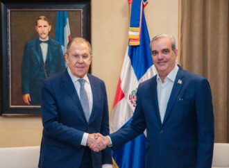 Presidente Abinader recibe al canciller ruso Serguéi Lavrov en el Palacio Nacional