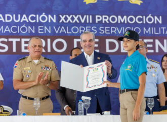 Presidente Abinader encabeza graduación y toma juramento de más de 5,000 jóvenes del Servicio Militar Voluntario
