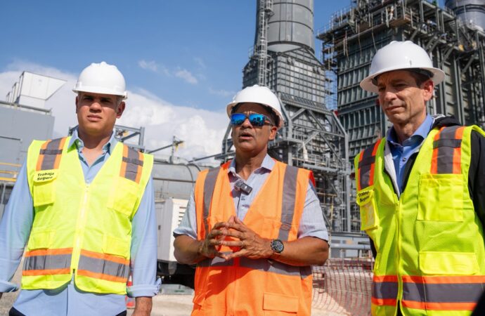 Ministro Joel Santos resalta aportes hará al sistema la central Manzanillo Power Land