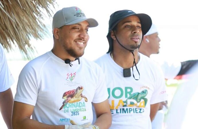 Fundación Juventud Progresista y la Asociación de Estudiantes de Nigua se unen para realizar jornada de limpieza de playas