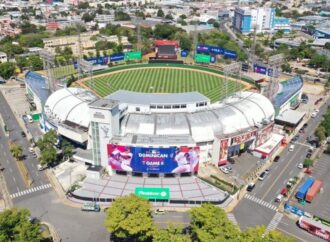 Presidente Abinader crea comisión para evaluar la construcción de moderno estadio de béisbol en el Ensanche La Fe