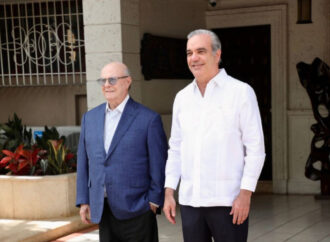 Presidente Abinader resalta consenso nacional ante crisis haitiana tras reunión con expresidente Hipólito Mejía