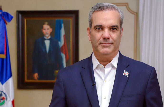 Presidente Abinader dona su sueldo completo a causas sociales; más de RD 6 millones destinados a fundaciones en todo el país