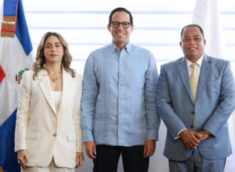 Juramentan a Gloria Reyes como titular de la nueva Dirección de Desarrollo Social Supérate