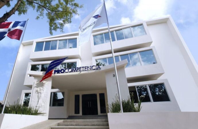 ProCompetencia investiga a tres nuevas empresas por posible concertación de ofertas en licitaciones de los Comedores Económicos