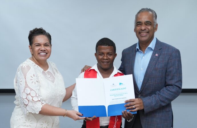 Energía y Minas gradúa a 28 mineros como brigadistas de emergencia en la mina de larimar