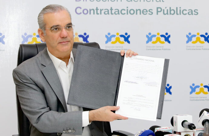 Presidente Luis Abinader promulga la nueva Ley 47-25 de Contrataciones Públicas