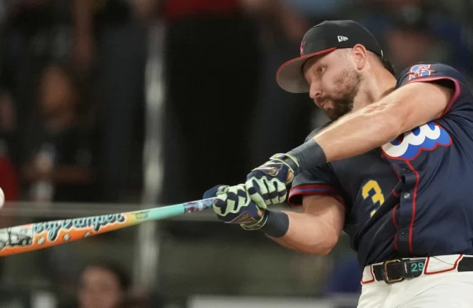 Cal Raleigh se impuso a Cruz y Caminero para llevarse el Derby de Jonrones