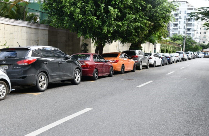 ParqueatRD iniciará cobro por remolque de vehículos mal estacionados a partir del 4 de agosto en el Distrito Nacional