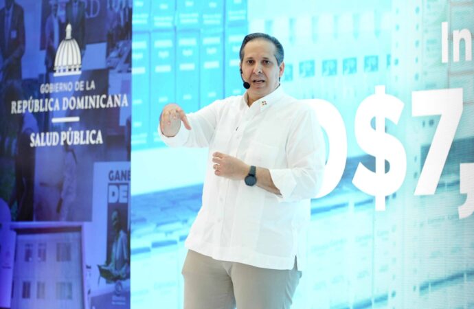 Ministro Víctor Atallah presenta “Más Gestión”: un espacio para reconocer los avances del Ministerio de Salud y su equipo humano