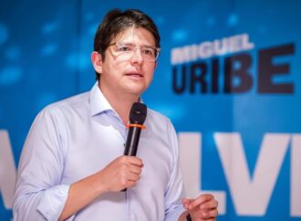 Tras semanas debatiendo su vida, muere Miguel Uribe Turbay, aspirante presidencial colombiano