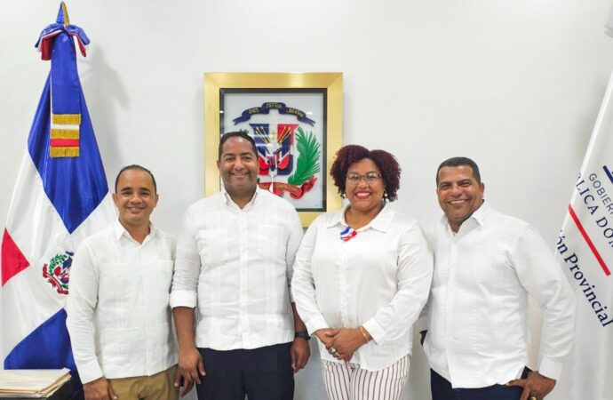 CONADIS y autoridades provinciales de Pedernales coordinan acciones para turismo accesible