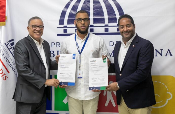 CONADIS mejora su evaluación del Portal de Transparencia alcanzado 99.34 puntos y recibe certificaciones de la OGTIC