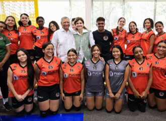 Raquel Peña inaugura polideportivo en PUCMM de Santiago auspiciado por Banreservas