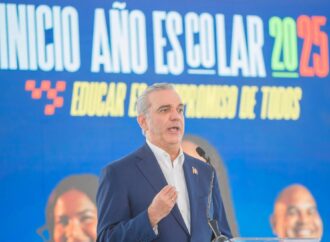 Presidente Abinader llama a los padres a acompañar y motivar a sus hijos en el nuevo año escolar 2025-2026