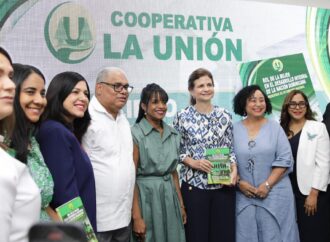 Raquel Peña resalta aportes de la mujer dominicana en lanzamiento de libro de la Cooperativa La Unión