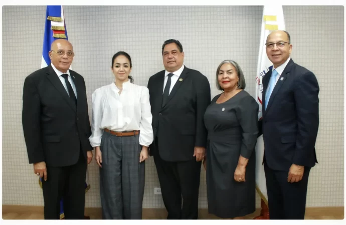 Notarios se unirán al Gobierno para registrar a ciudadanos sin acta de nacimiento