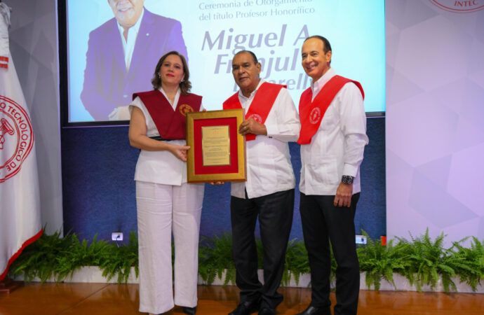 INTEC reconoció como Profesor Honorífico al periodista Miguel Franjul
