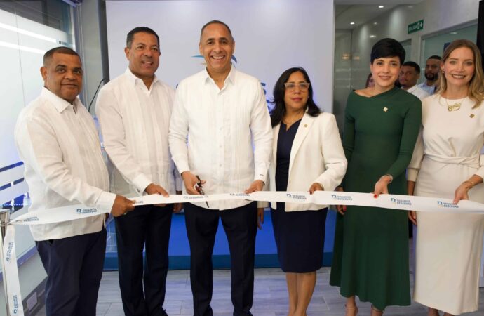 Seguros Reservas inaugura oficina en Barahona