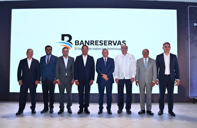 Aguilera anuncia que Banreservas dispone de RD$7,000 millones para financiara sectores productivos con tasas especiales