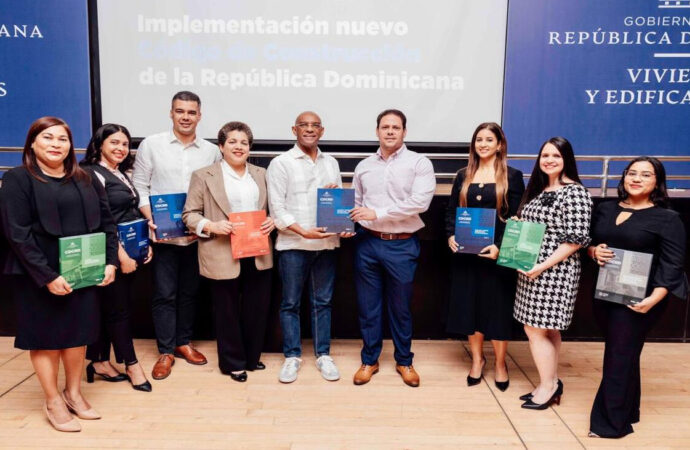 Ministro Carlos Bonilla presenta el primer Código de Construcción de la República Dominicana