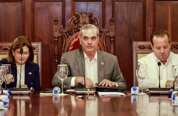 Gobierno celebra Consejo de Ministros: conocen sanciones y tipos penales en la Administración pública del nuevo Código Penal Dominicano y en Ley de Contrataciones Públicas