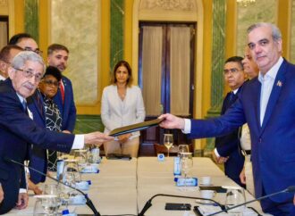 CES entrega informe final sobre crisis haitiana al presidente Abinader