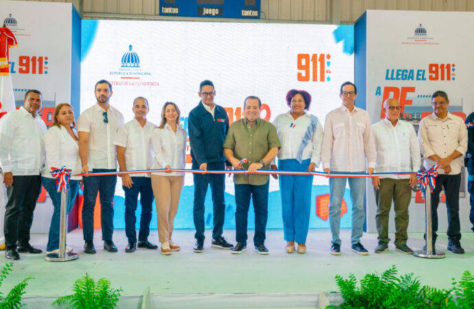 Ministro Paliza encabeza inauguración del Sistema 911 y Centro de Superación Comunitaria en Pedernales