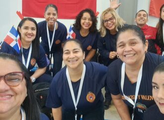 Bomberas del DN conquistan medalla de oro en competencia de destrezas en Panamá