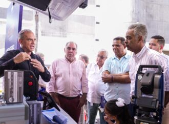 Servicio Geológico Nacional presenta Laboratorio Móvil de Geofísica de Vanguardia