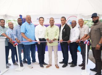 Gobierno entrega proyectos de electrificación rural que benefician a más de 210 familias en San José de Ocoa y San Cristóbal