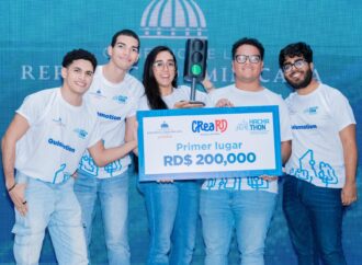 Jóvenes del ITLA presentan soluciones para el transporte: conquistan primer y segundo lugar en Hackathón de Ciudades Inteligentes y Movilidad Urbana