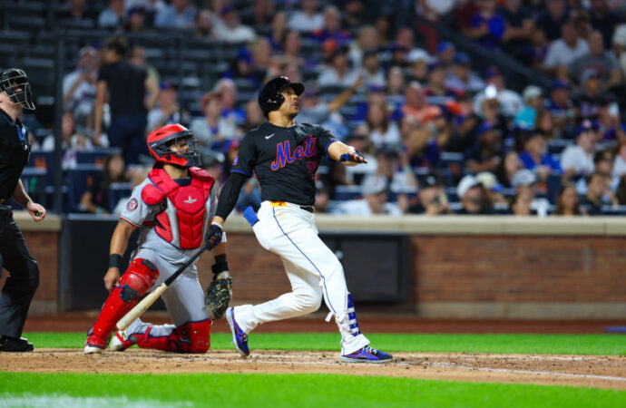 Juan Soto rompe su marca personal de jonrones con su número 42 de la temporada