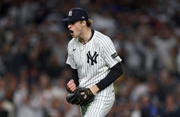 Cam Schlittler lanza 8 innings en blanco y Yankees eliminan a Boston